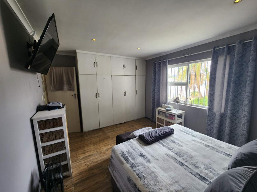 2 Bedroom Property for Sale in Edgemead Western Cape